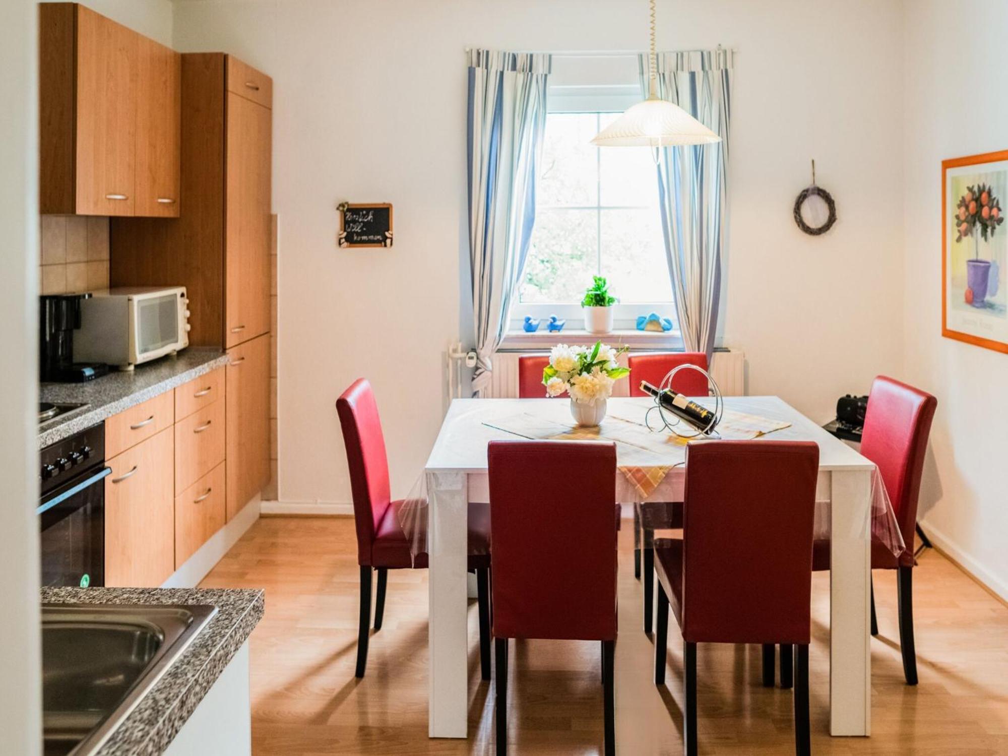 Luxurious Apartment In Medebach Near Public Pool ภายนอก รูปภาพ