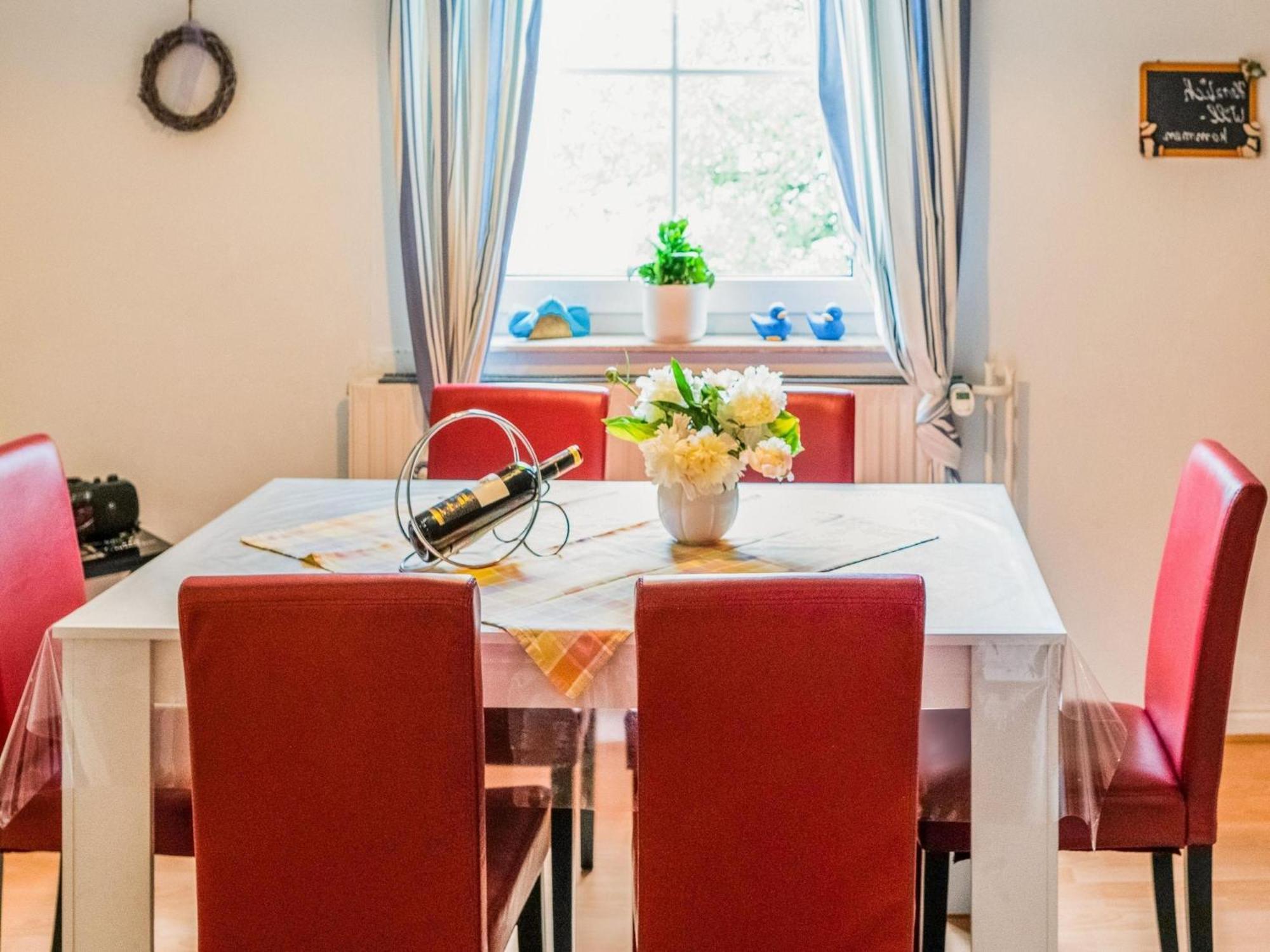Luxurious Apartment In Medebach Near Public Pool ภายนอก รูปภาพ
