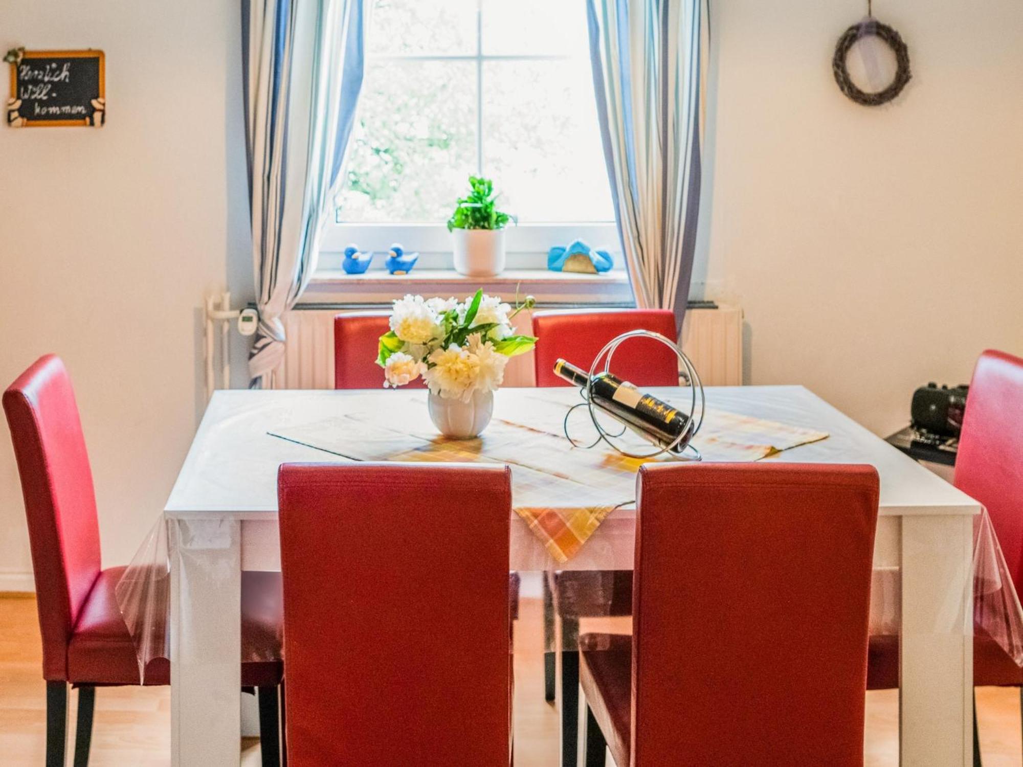 Luxurious Apartment In Medebach Near Public Pool ภายนอก รูปภาพ