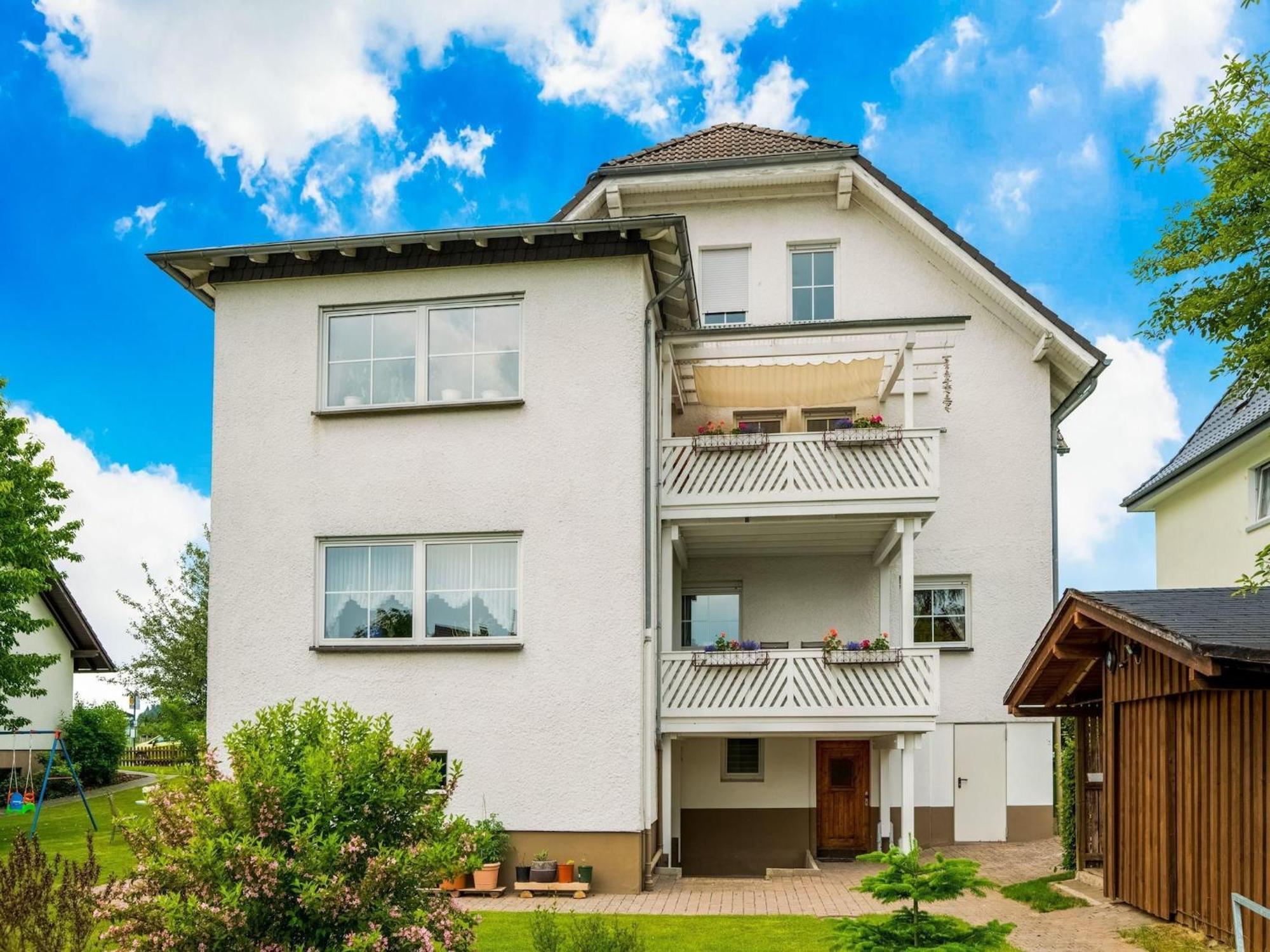 Luxurious Apartment In Medebach Near Public Pool ภายนอก รูปภาพ