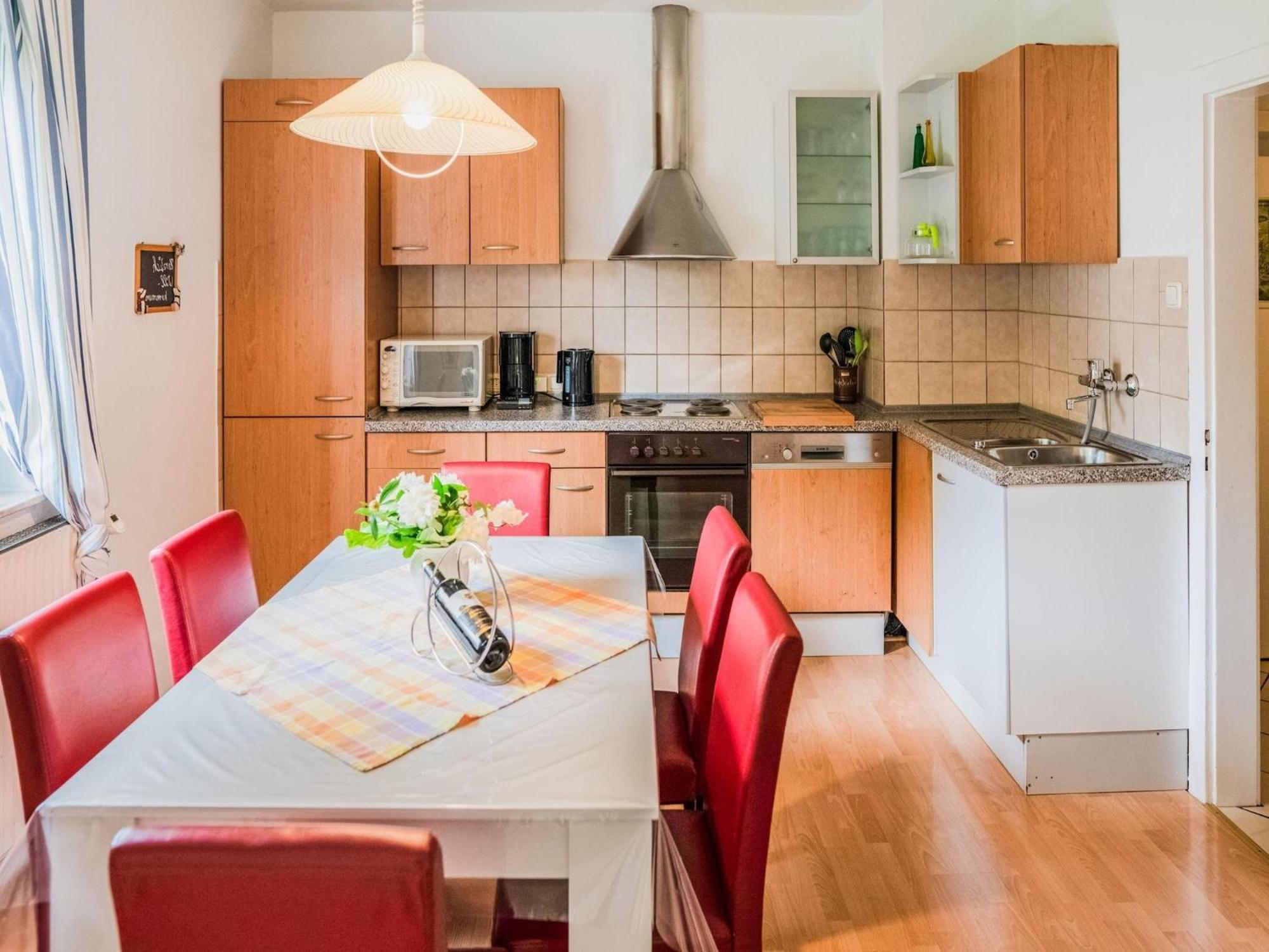 Luxurious Apartment In Medebach Near Public Pool ภายนอก รูปภาพ