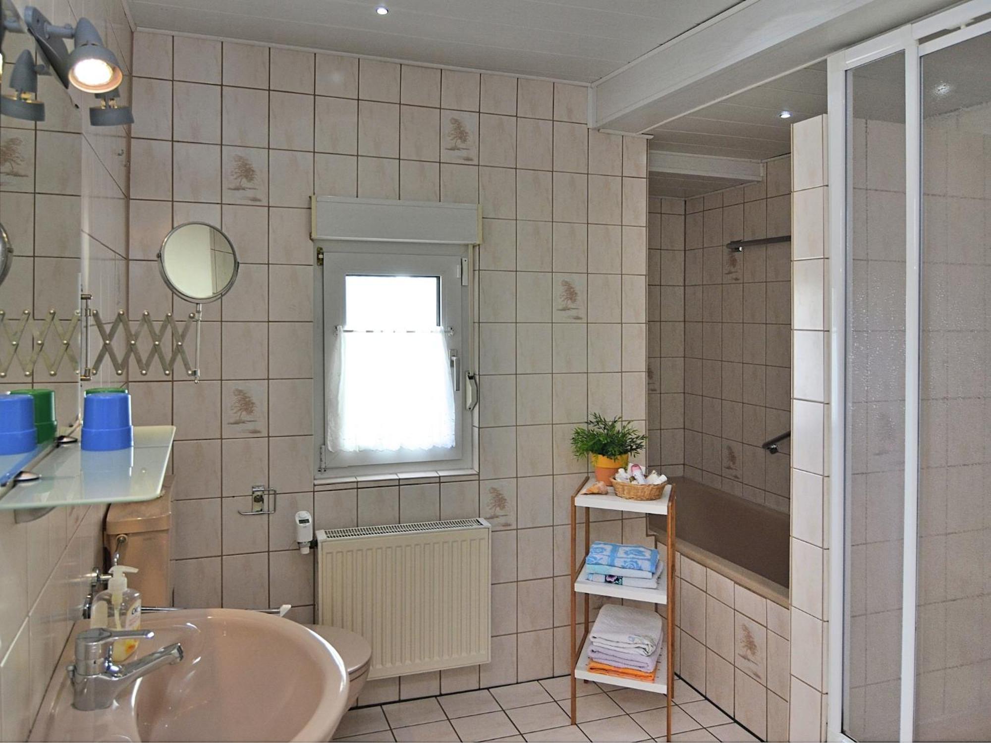 Luxurious Apartment In Medebach Near Public Pool ภายนอก รูปภาพ